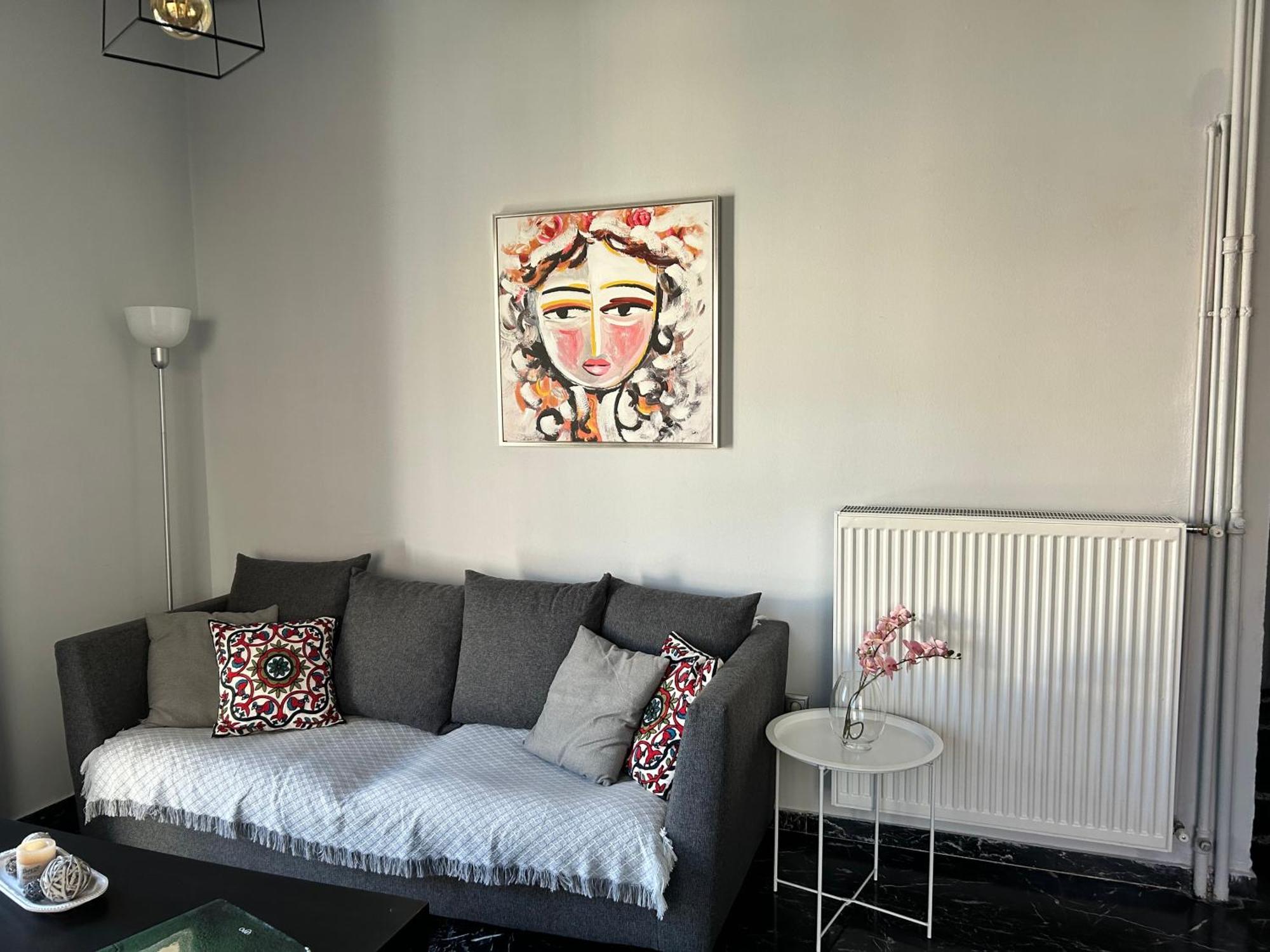 Beautiful Apartment Next To Metro Station Афины Экстерьер фото