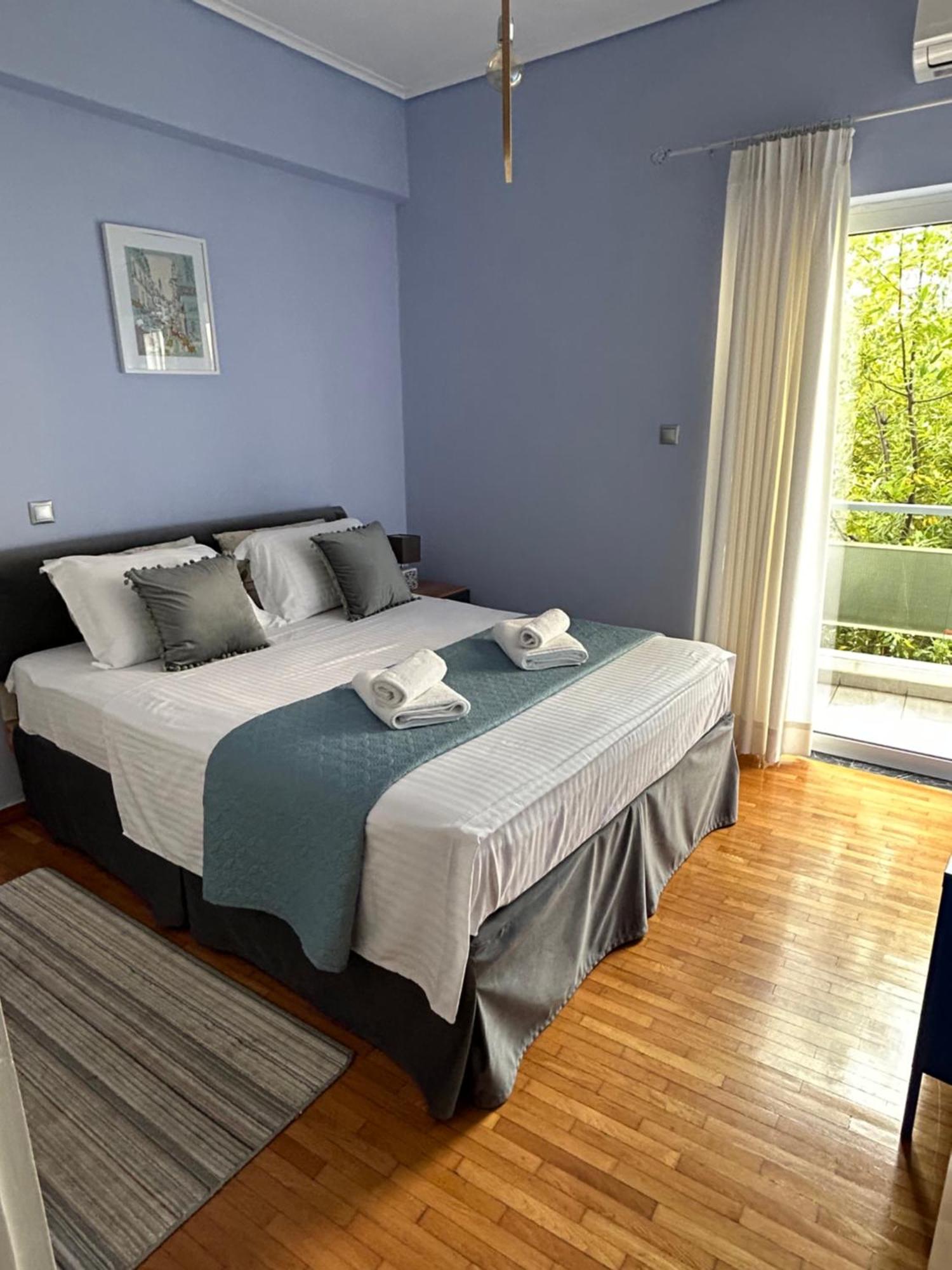 Beautiful Apartment Next To Metro Station Афины Экстерьер фото